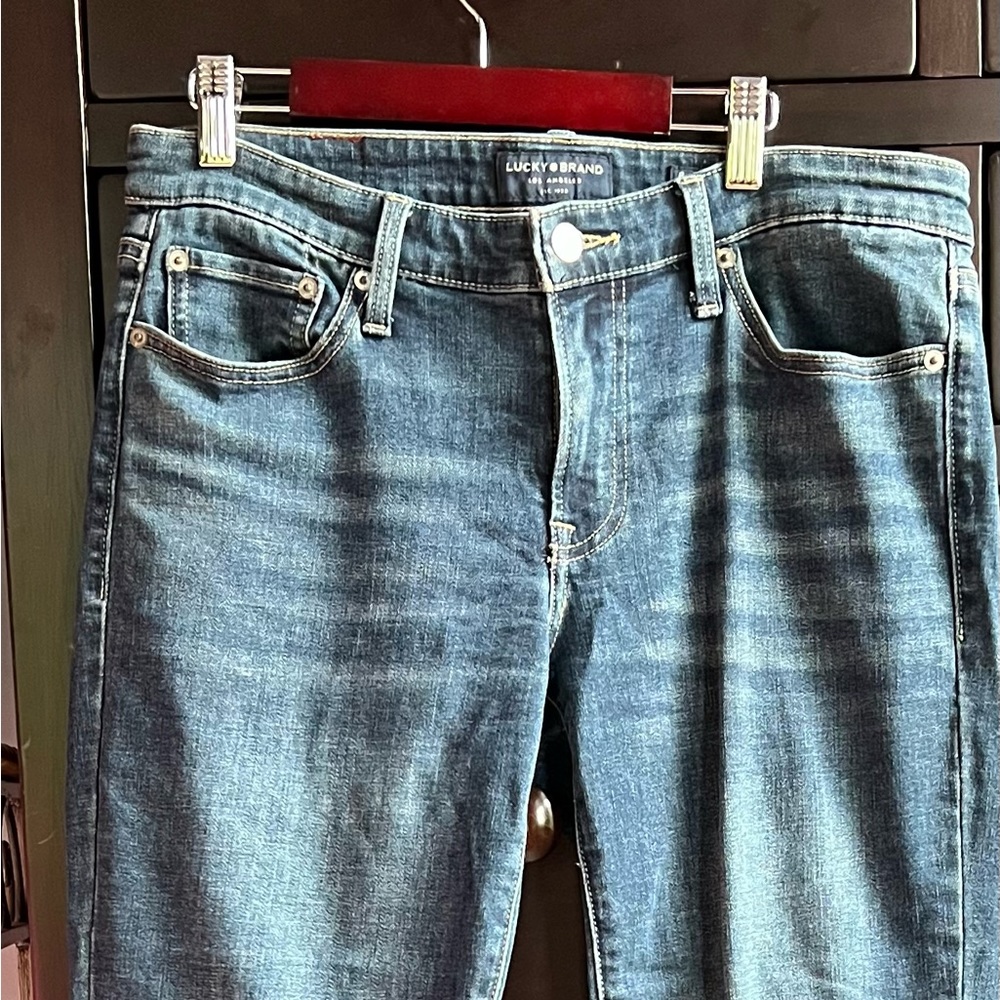 LUCKY BRAND JEANS size 29/8. 30 inch inseam. Blue denim